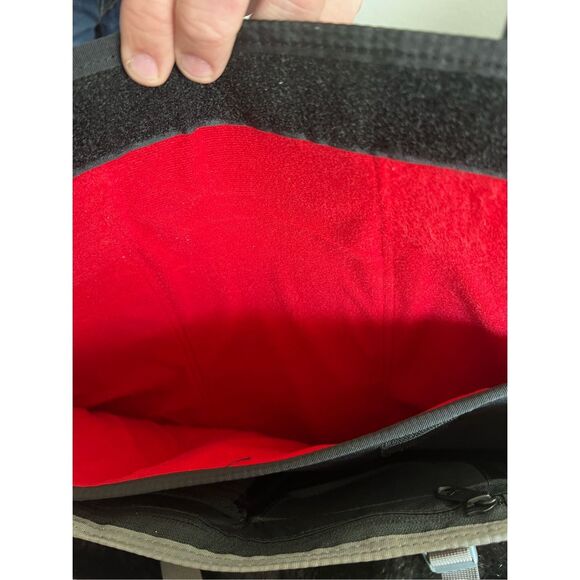 TIMBUK2 MESSENGER BAG 14 x 10  Gray brewing branded - Picture 5 of 8